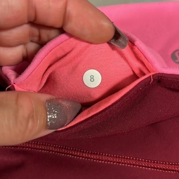 Lululemon athletica Reversible pink and maroon leggings size 8 - Picture 6 of 10